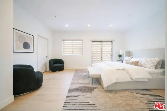 $715,000 | 861 South Windsor Boulevard, Unit 103, Los Angeles, CA 90005