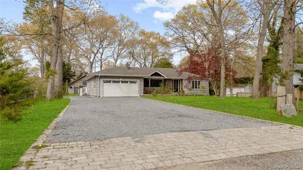 $5,950 | 257 Southlawn Avenue, Central Islip, NY 11722