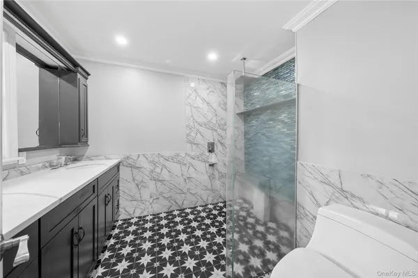 $5,950 | 257 Southlawn Avenue, Central Islip, NY 11722