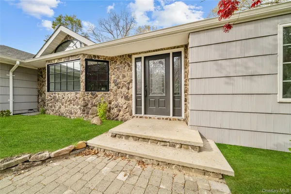 $5,950 | 257 Southlawn Avenue, Central Islip, NY 11722