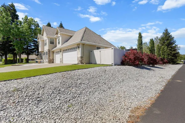 $739,000 | 22640 North Marina Way, Cottonwood, CA 96022