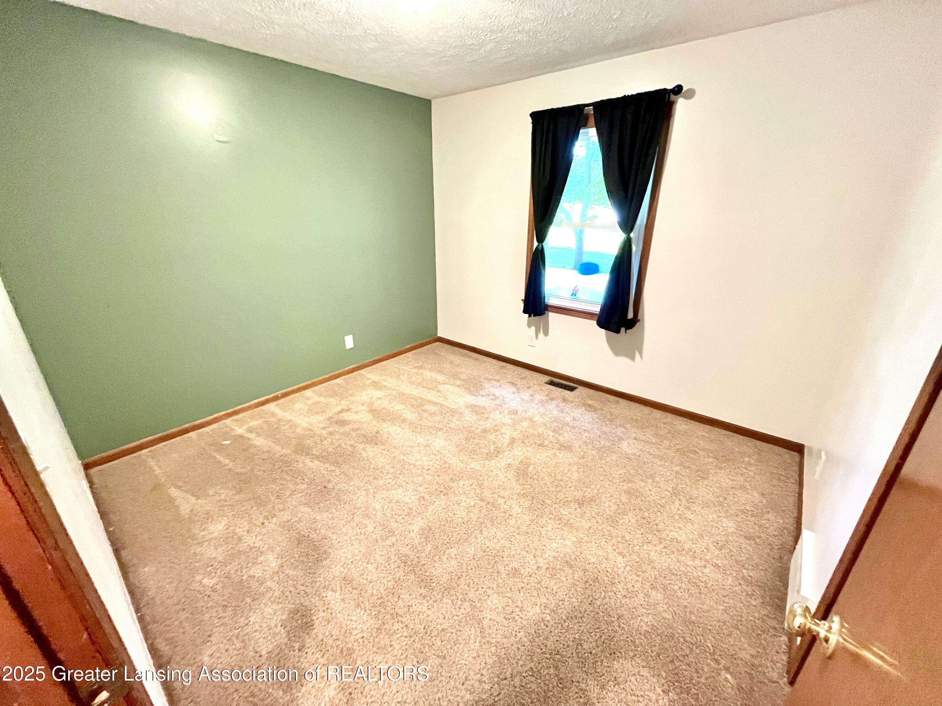 220 North Chester Road Charlotte, MI 48813 - Photo 29 of 64 IMG_9913
