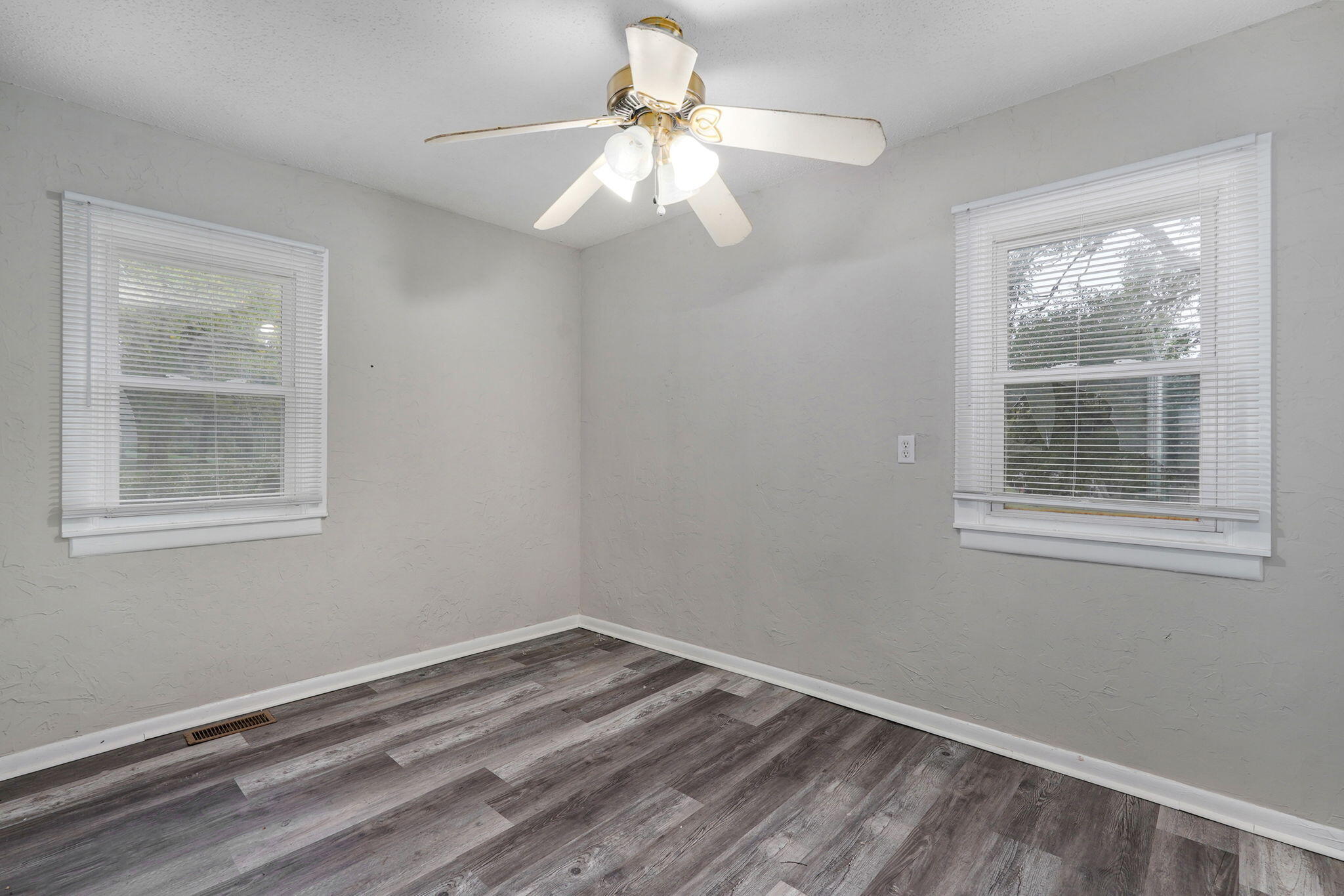 2033 Union Chapel Road Nixa, MO 65714 - Photo 27 of 34 2033 Union Chapel Rd-27