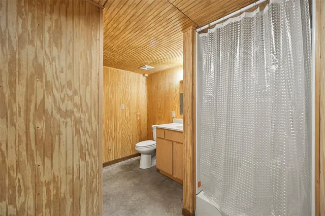 $150,000 | 715 East 10th Street, Kemp, TX 75143