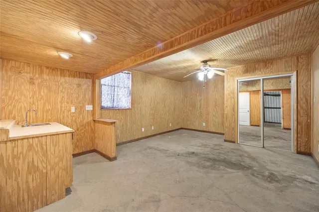 $150,000 | 715 East 10th Street, Kemp, TX 75143