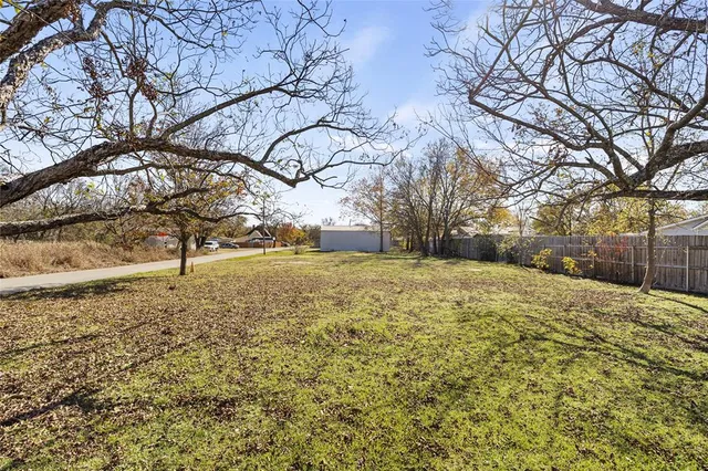 $150,000 | 715 East 10th Street, Kemp, TX 75143