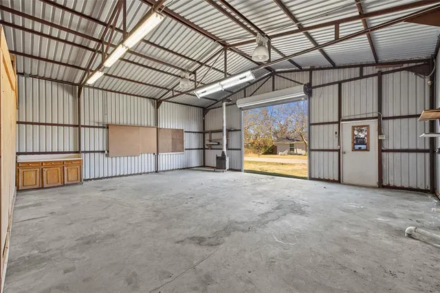 $150,000 | 715 East 10th Street, Kemp, TX 75143