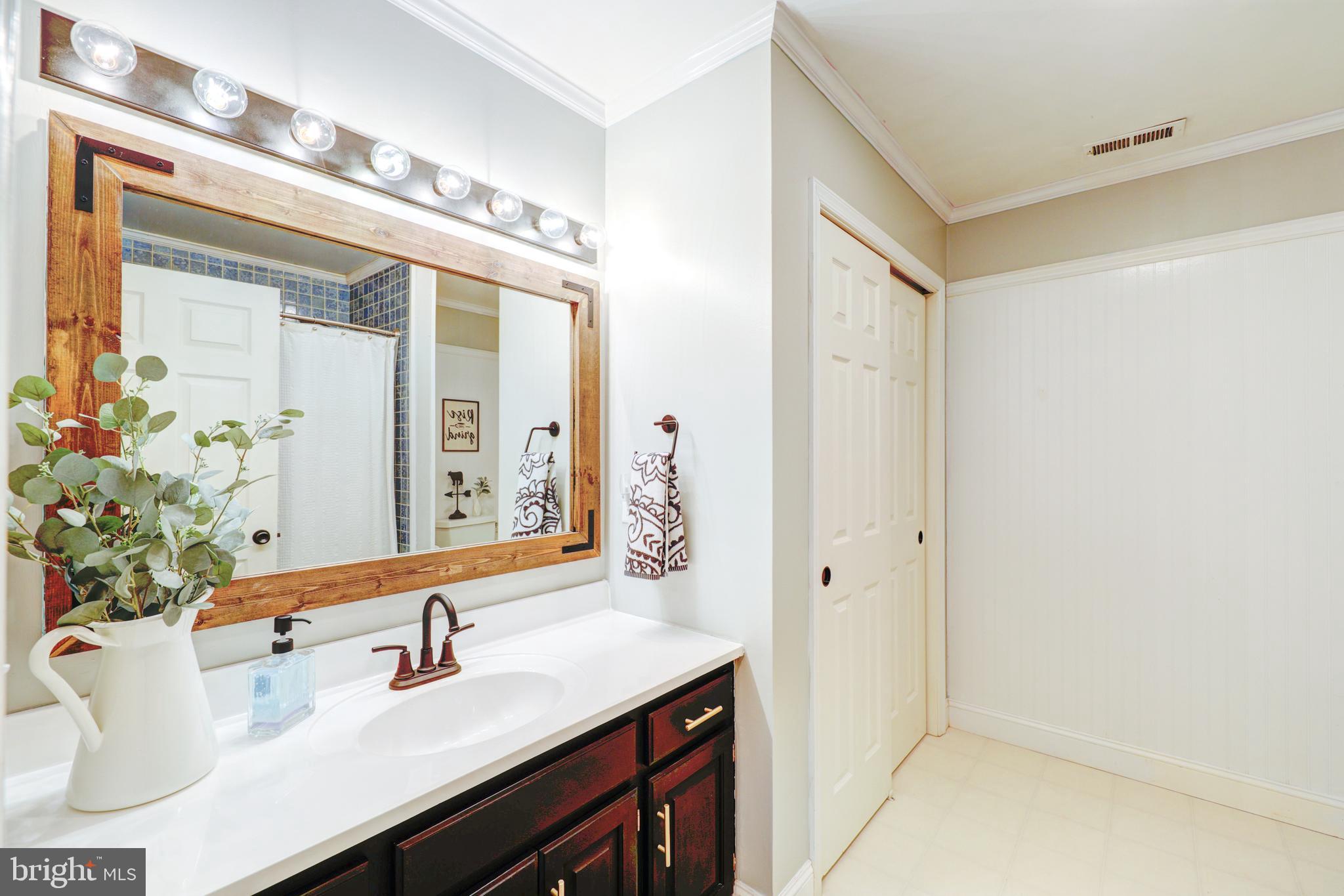 22816 Deep Branch Road Georgetown, DE 19947 - Photo 67 of 85 2nd floor: hall bathroom