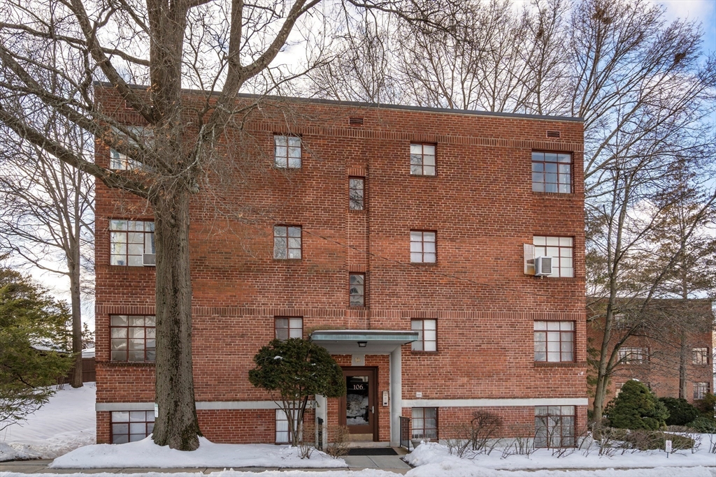 106 Evans Road, Unit 1B Boston, MA 02135 - Photo 26 of 31