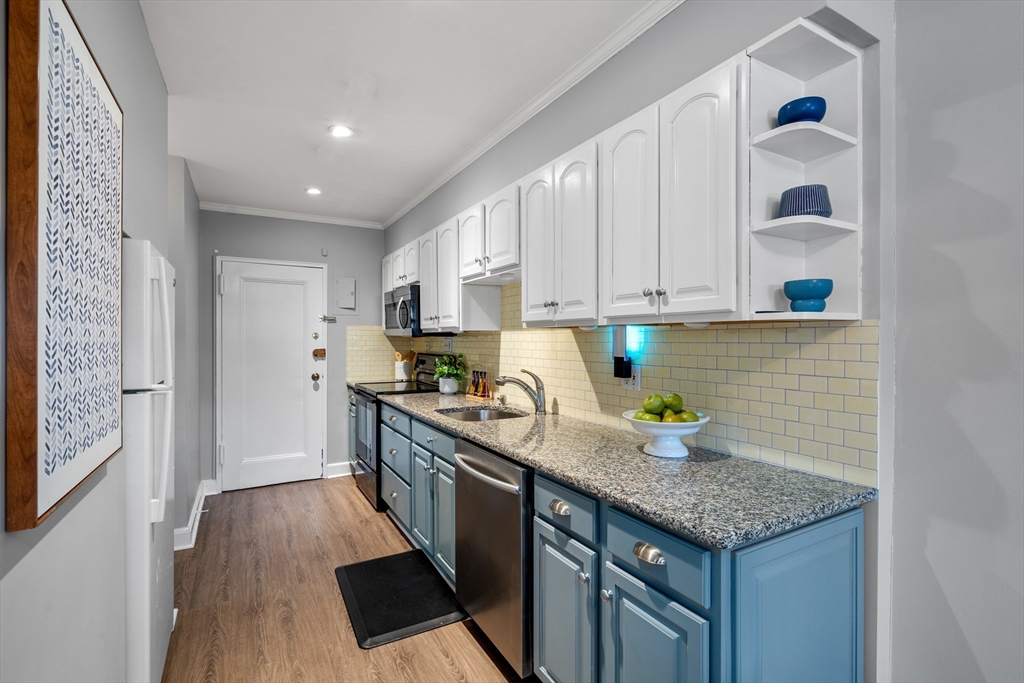 106 Evans Road, Unit 1B Boston, MA 02135 - Photo 10 of 31