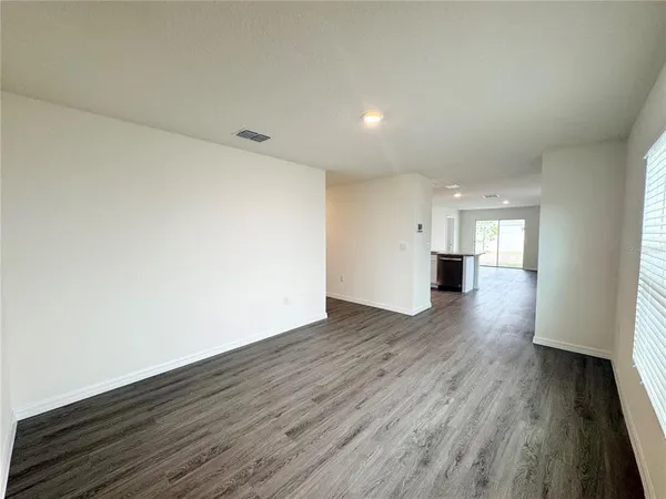$2,295 | 36015 Sunflower Hl Drive, Zephyrhills, FL 33541