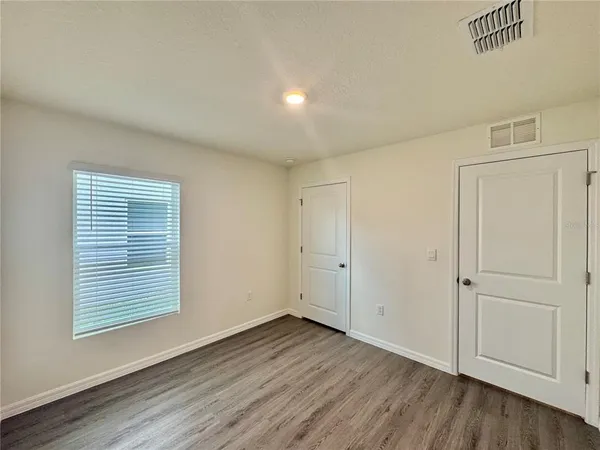 $2,295 | 36015 Sunflower Hl Drive, Zephyrhills, FL 33541