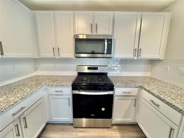 $2,295 | 36015 Sunflower Hl Drive, Zephyrhills, FL 33541