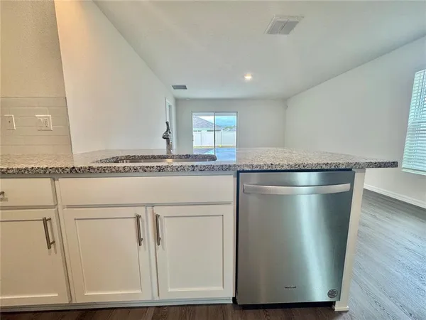 $2,295 | 36015 Sunflower Hl Drive, Zephyrhills, FL 33541