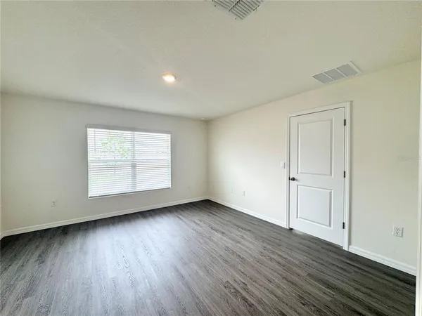 $2,295 | 36015 Sunflower Hl Drive, Zephyrhills, FL 33541