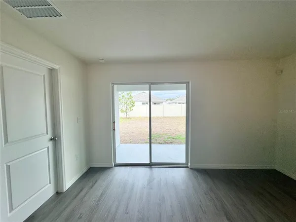 $2,295 | 36015 Sunflower Hl Drive, Zephyrhills, FL 33541