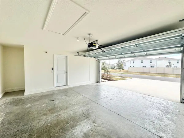 $2,295 | 36015 Sunflower Hl Drive, Zephyrhills, FL 33541