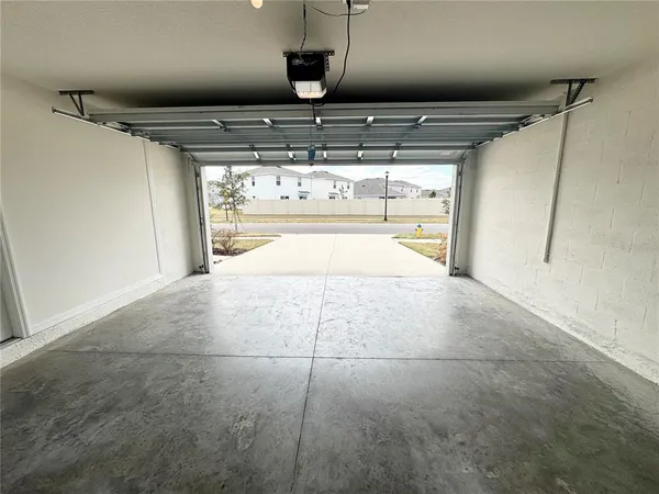 $2,295 | 36015 Sunflower Hl Drive, Zephyrhills, FL 33541