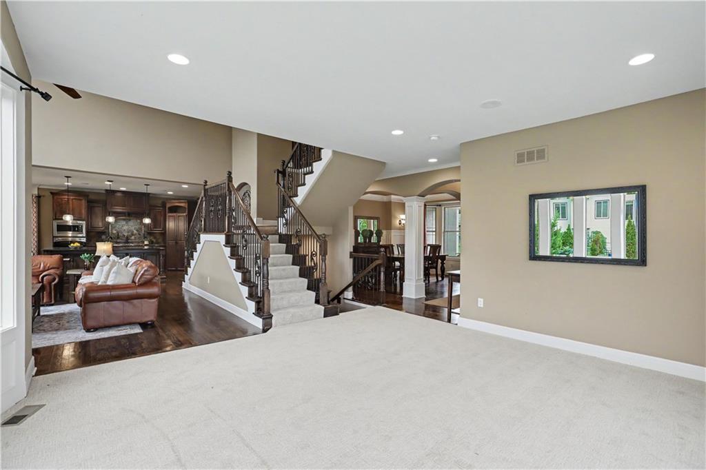 9641 Inspiration Street Lenexa, KS 66227 - Photo 10 of 59