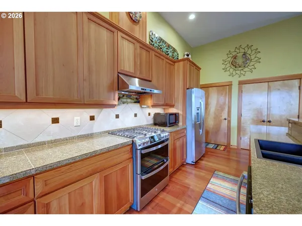 $889,000 | 2270 Skyline Drive, Seaside, OR 97138