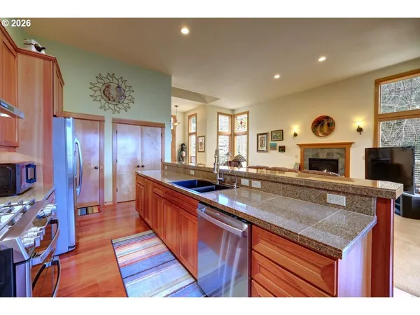 $889,000 | 2270 Skyline Drive, Seaside, OR 97138