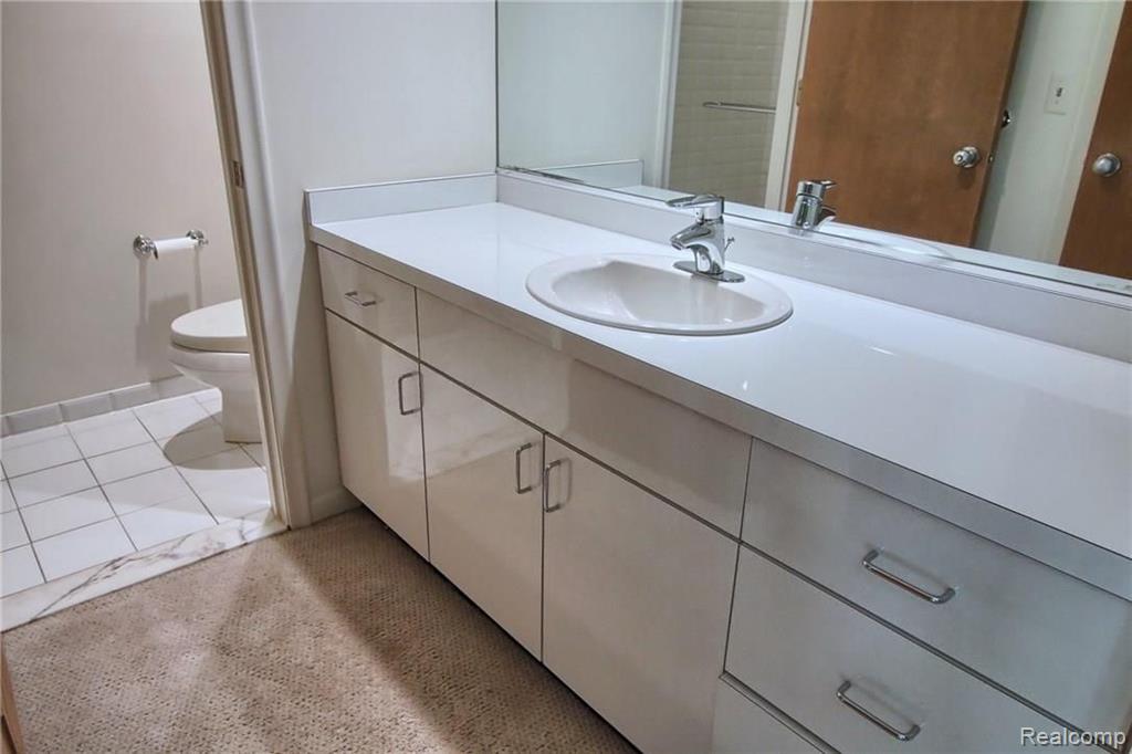 145 Canterbury Road Bloomfield Hills, MI 48304 - Photo 22 of 35