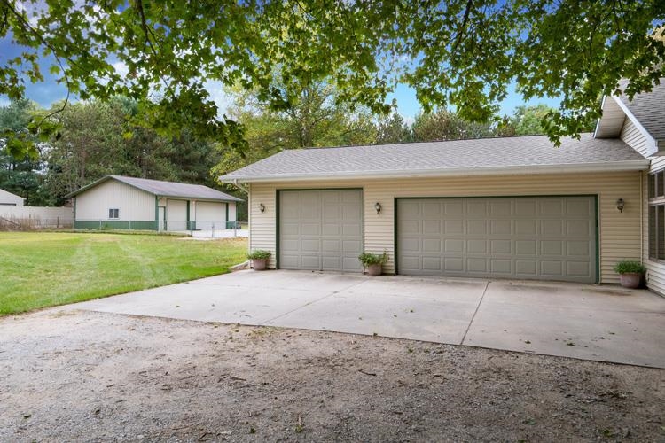 26240 Grant Road South Bend, IN 46619 - Photo 24 of 35 Gallery Image 24