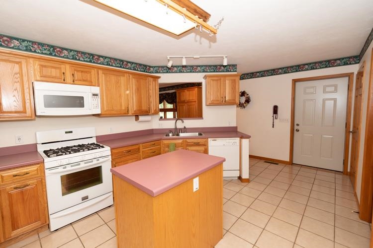 26240 Grant Road South Bend, IN 46619 - Photo 8 of 35 Gallery Image 8
