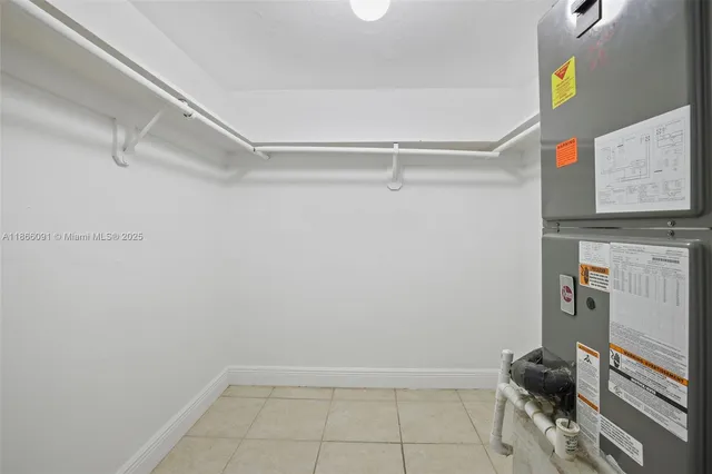 a view of a yard in front of a house