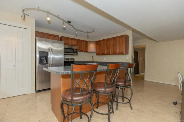 $465,000 | 7716 Huckleberry Lane, Evansville, IN 47712