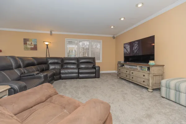 $465,000 | 7716 Huckleberry Lane, Evansville, IN 47712