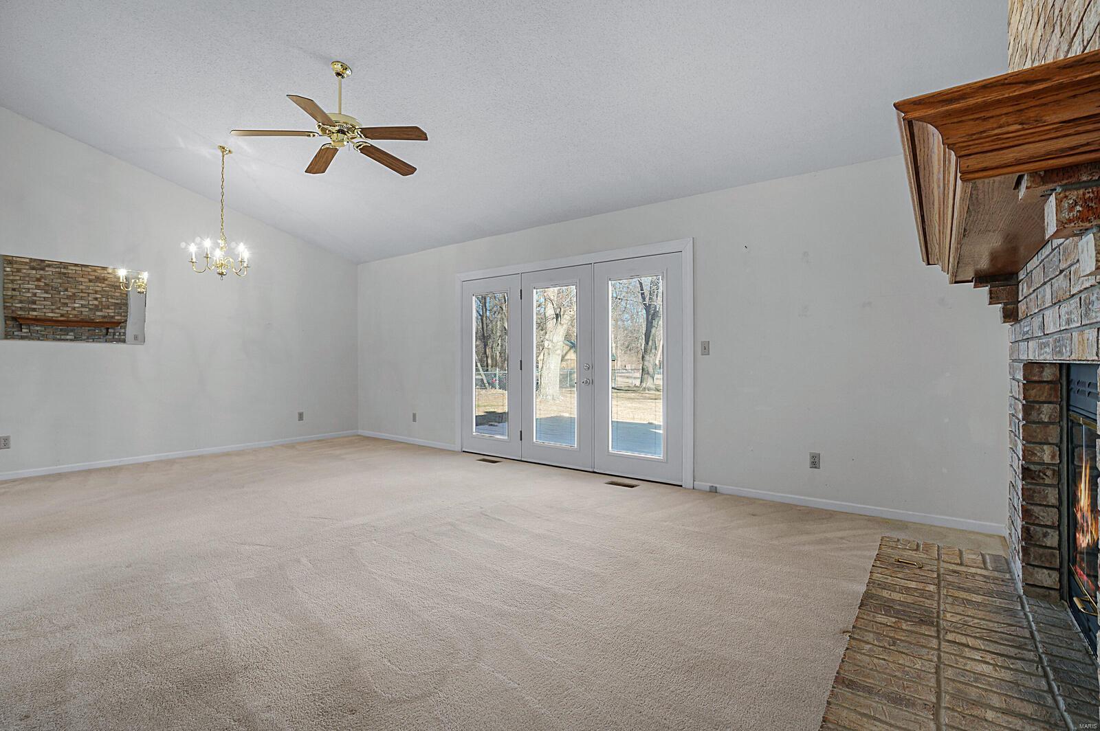 76 Sugarmill Road Troy, IL 62294 - Photo 8 of 27 Gallery Image 8