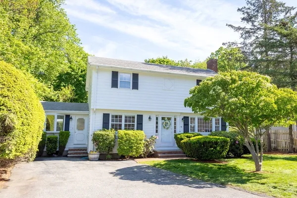 $925,000 | 7 West Ferdinand Street, Stoneham, MA 02180