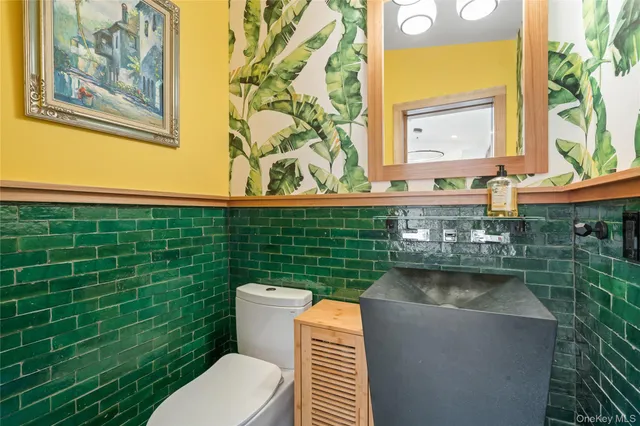 $18,000 | 14 Tall Tree Court, Cold Spring Harbor, NY 11724