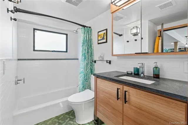 $18,000 | 14 Tall Tree Court, Cold Spring Harbor, NY 11724