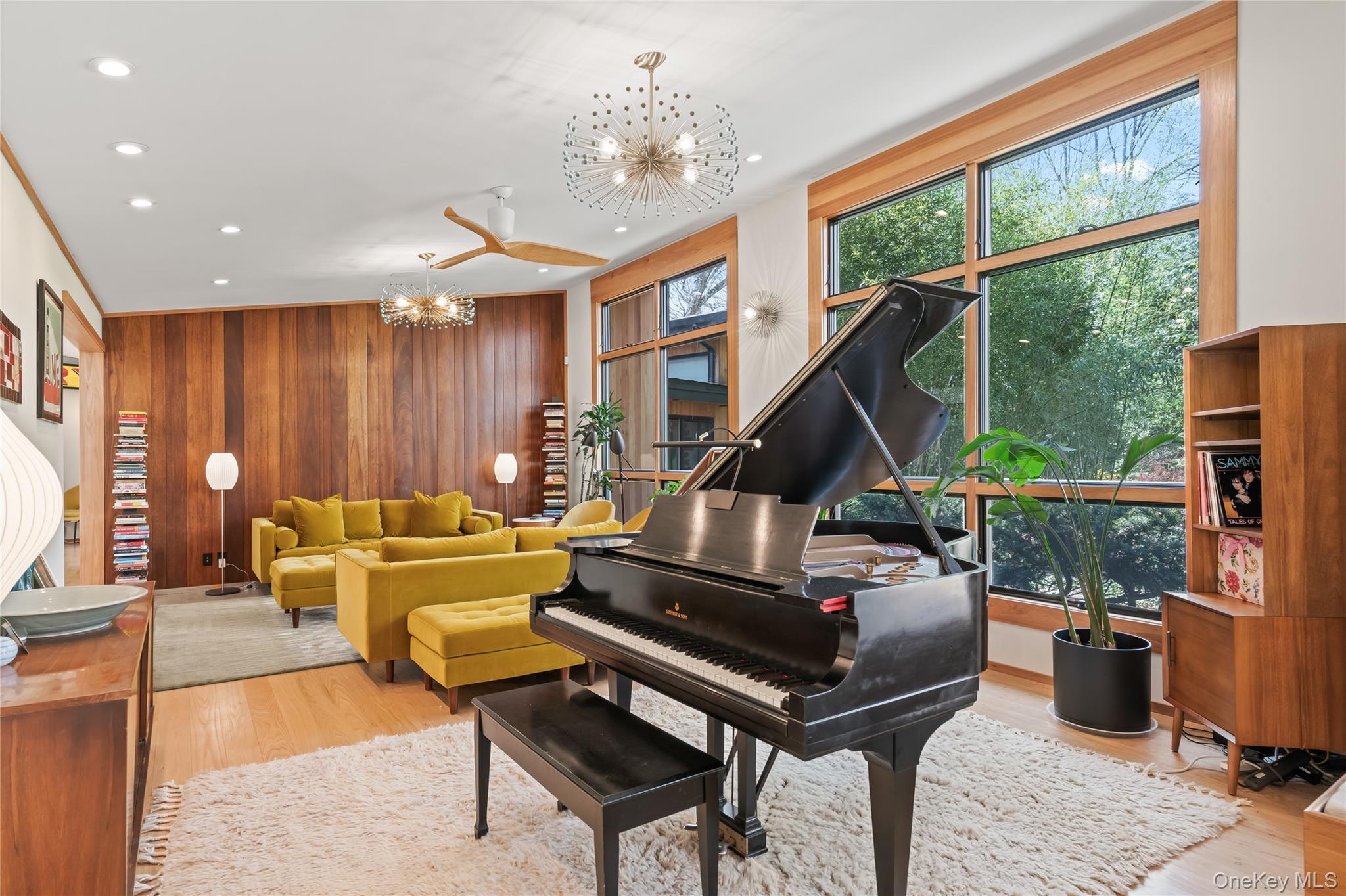 14 Tall Tree Court Cold Spring Harbor, NY 11724 - Photo 4 of 42