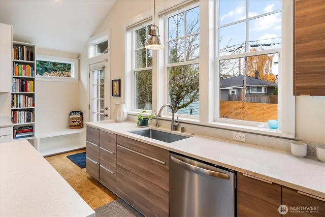 $1,399,999 | 612 Northwest 84th Street, Seattle, WA 98117