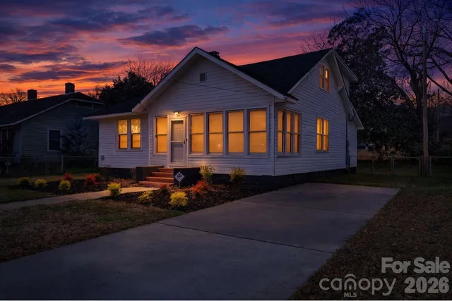 $259,900 | 215 King Street South, Gastonia, NC 28052
