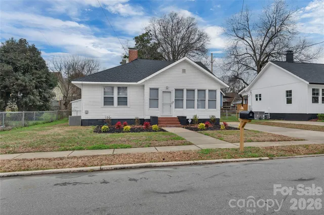 $259,900 | 215 King Street South, Gastonia, NC 28052