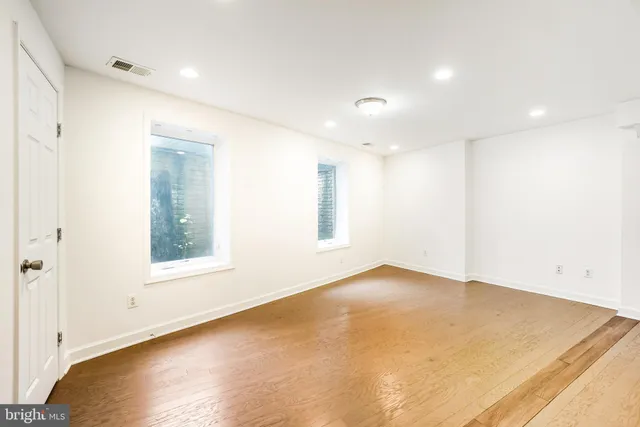 $5,499 | 3114 19th Street South, Arlington, VA 22204