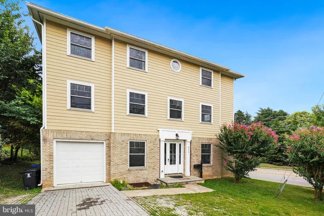 $5,499 | 3114 19th Street South, Arlington, VA 22204