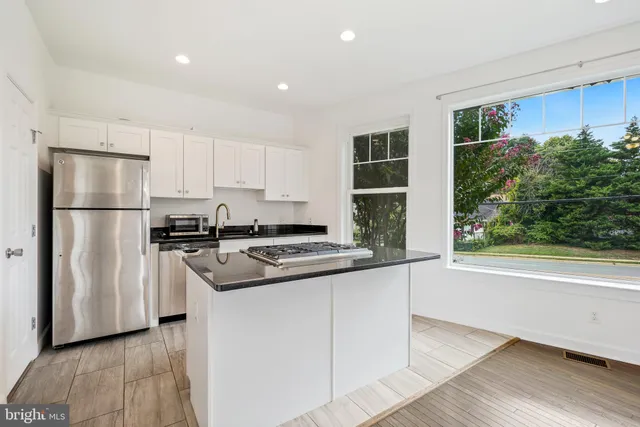 $5,499 | 3114 19th Street South, Arlington, VA 22204