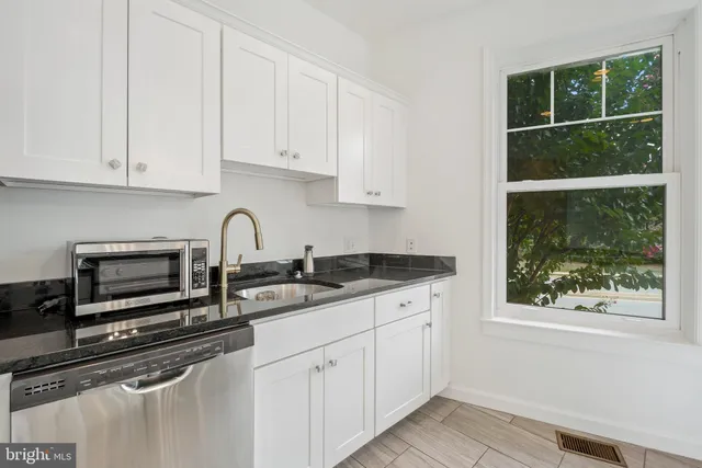 $5,499 | 3114 19th Street South, Arlington, VA 22204