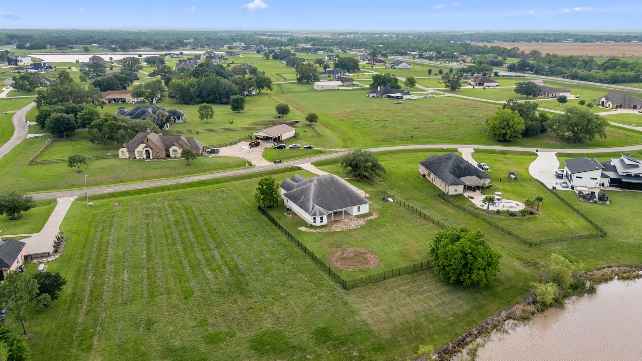 203 Cavalry Trail Drive Rosharon, TX 77583 - Photo 32 of 42