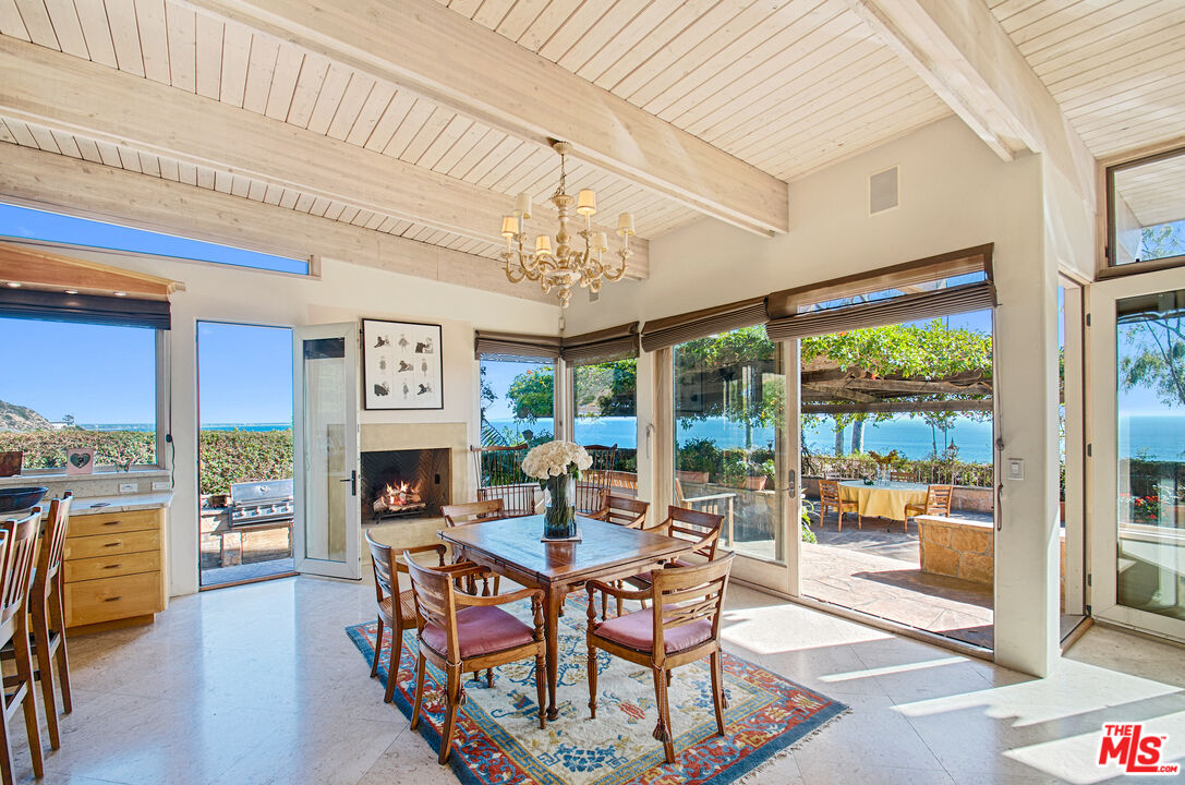 20394 Seaboard Road Malibu, CA 90265 - Photo 11 of 31