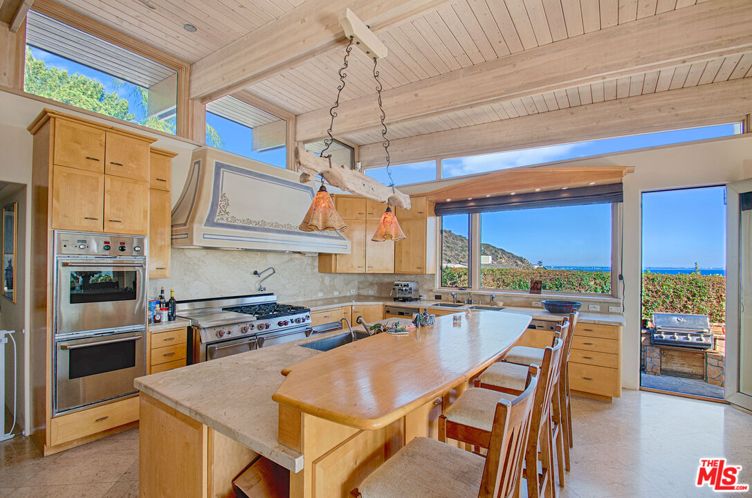 20394 Seaboard Road Malibu, CA 90265 - Photo 15 of 31