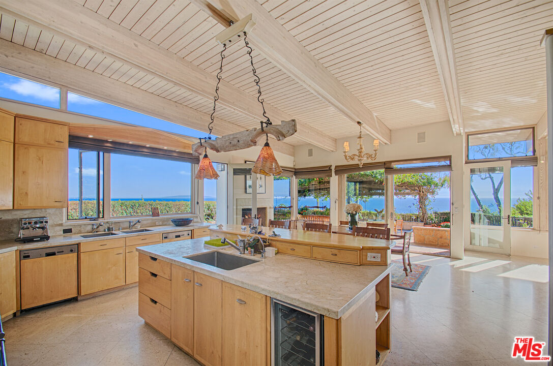 20394 Seaboard Road Malibu, CA 90265 - Photo 16 of 31