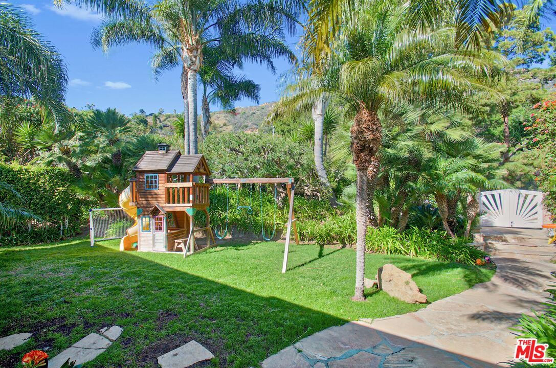 20394 Seaboard Road Malibu, CA 90265 - Photo 28 of 31