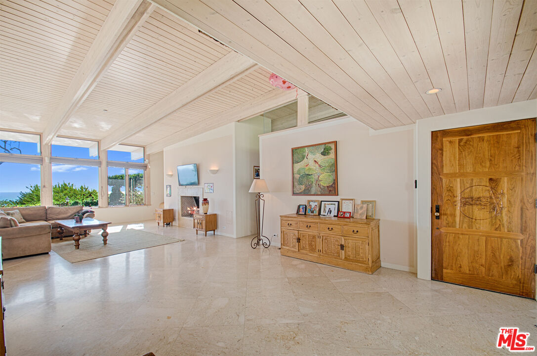 20394 Seaboard Road Malibu, CA 90265 - Photo 7 of 31