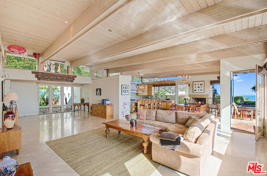 20394 Seaboard Road Malibu, CA 90265 - Photo 10 of 31